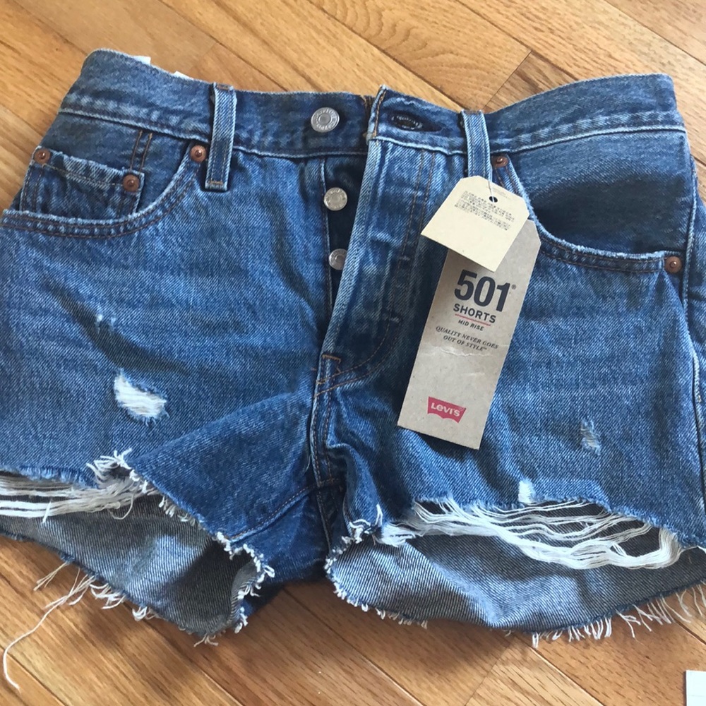 Levis 501 short mid rise
